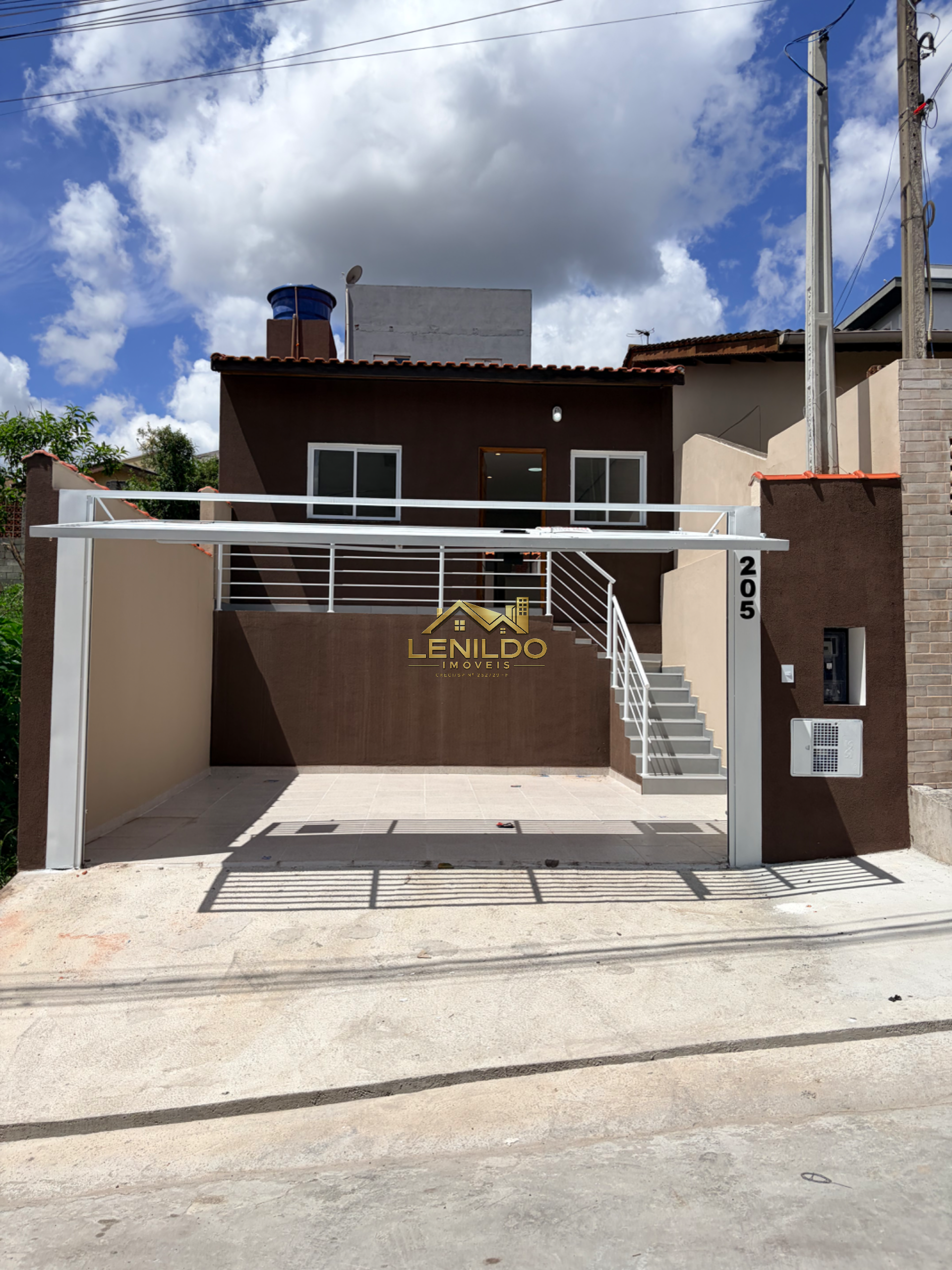Casa à Venda com 2 Dormitórios e Quintal no Residencial Santo Antônio, Franco da Rocha