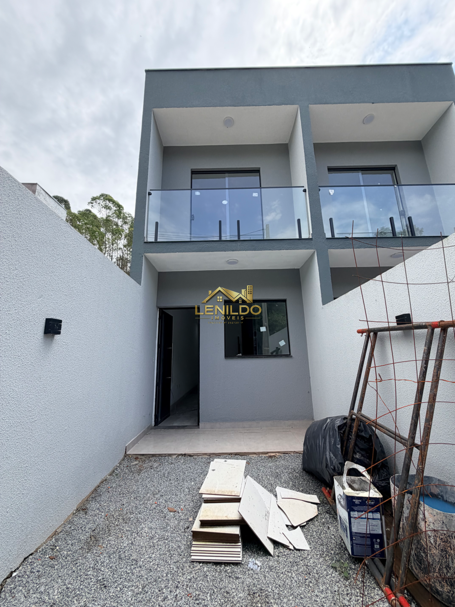 Sobrado com 2 Dormitórios e Vista Panorâmica à Venda no Residencial Santo Antônio, Franco da Rocha
