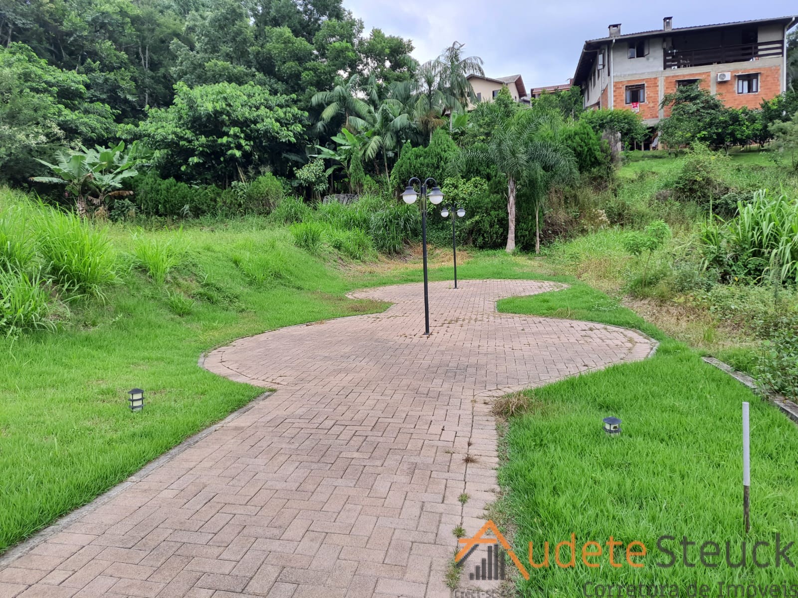 TERRENO ALTO PADRÃO — foto 3