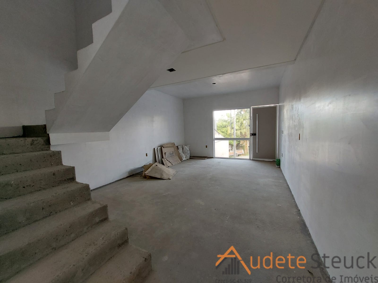 Excelente Sobrado com área privativa medindo 105,33m contendo 2 suítes no bairro Salto do Norte — foto 6