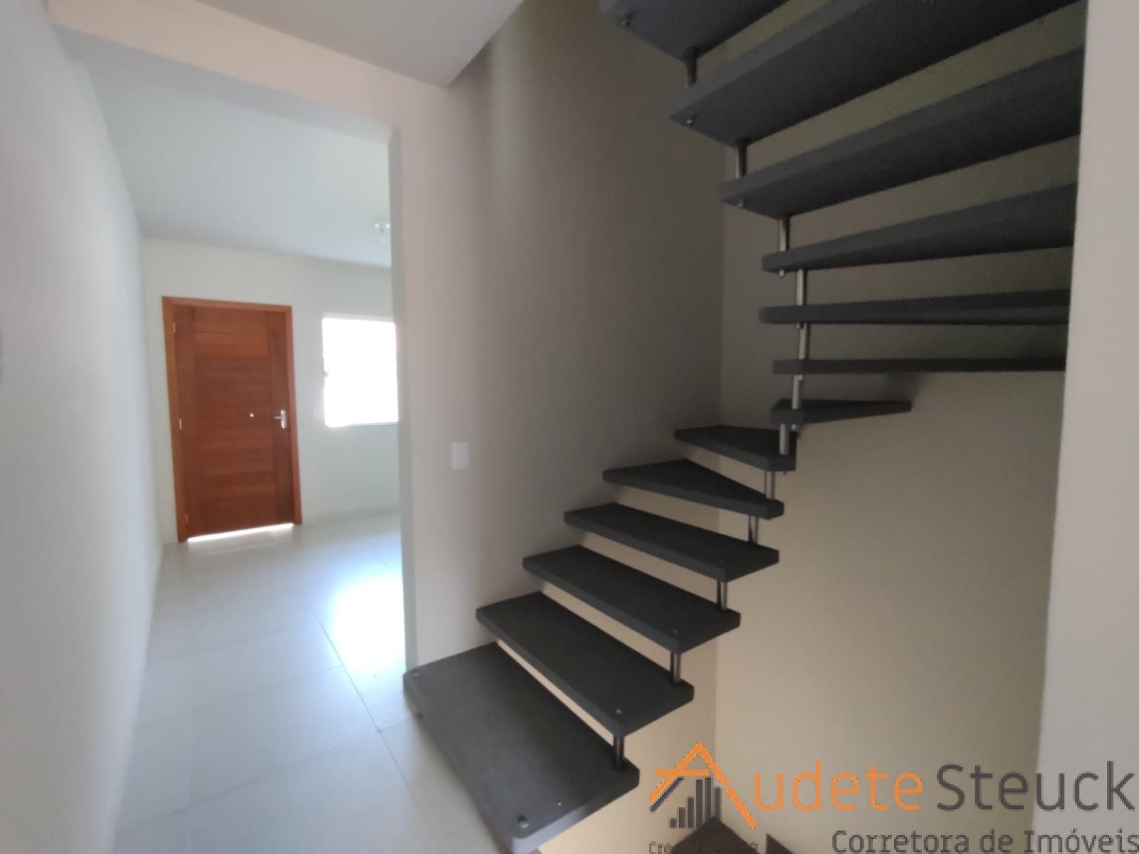 Ultima unidade! Triplex Pronto para Morar, localizado próximo ao Super Komprão do bairro Itoupava C — foto 5