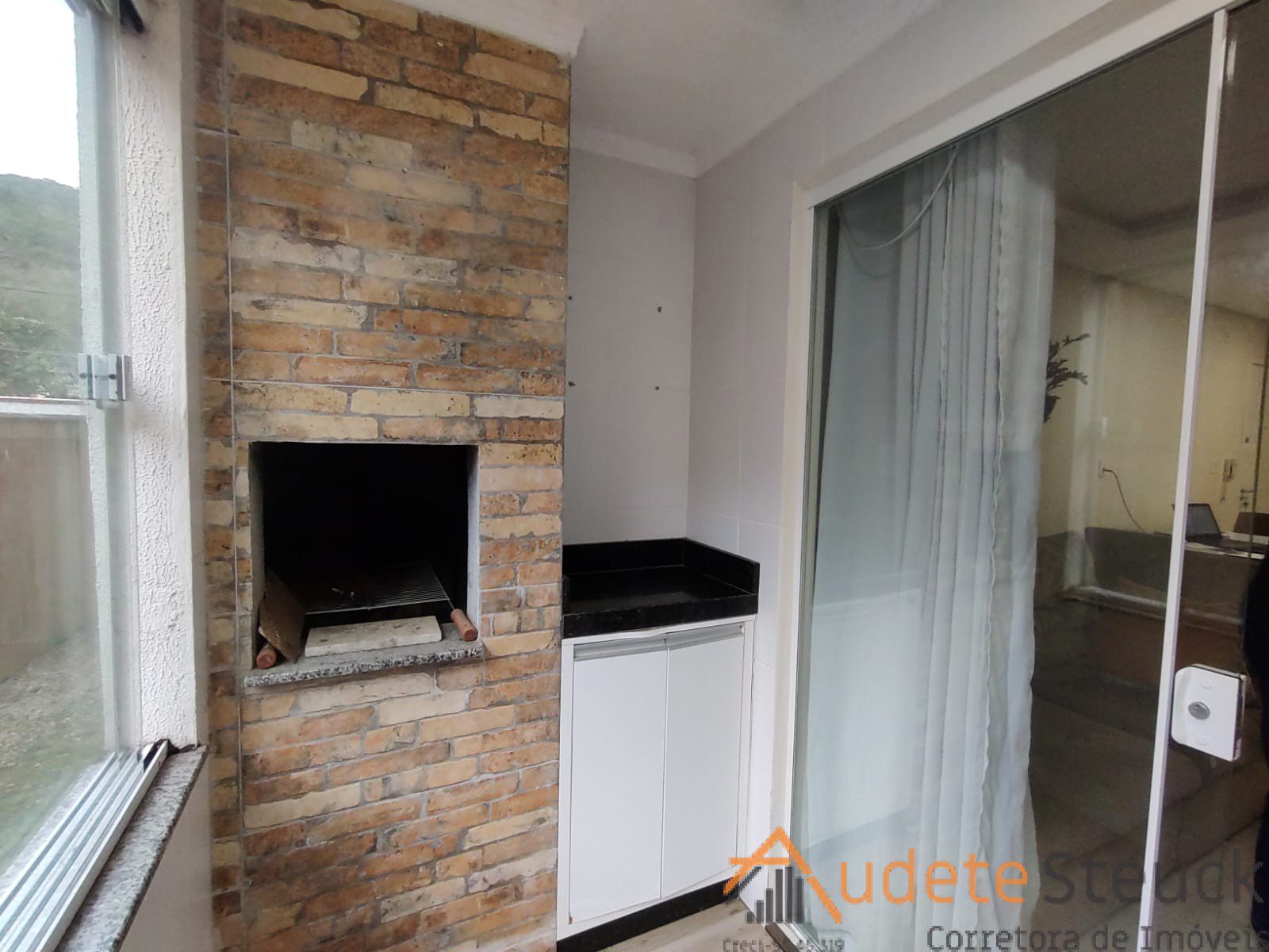 Exclusividade! Apartamento contendo 2 dormitórios à 2 minutos do Centro. - foto 1