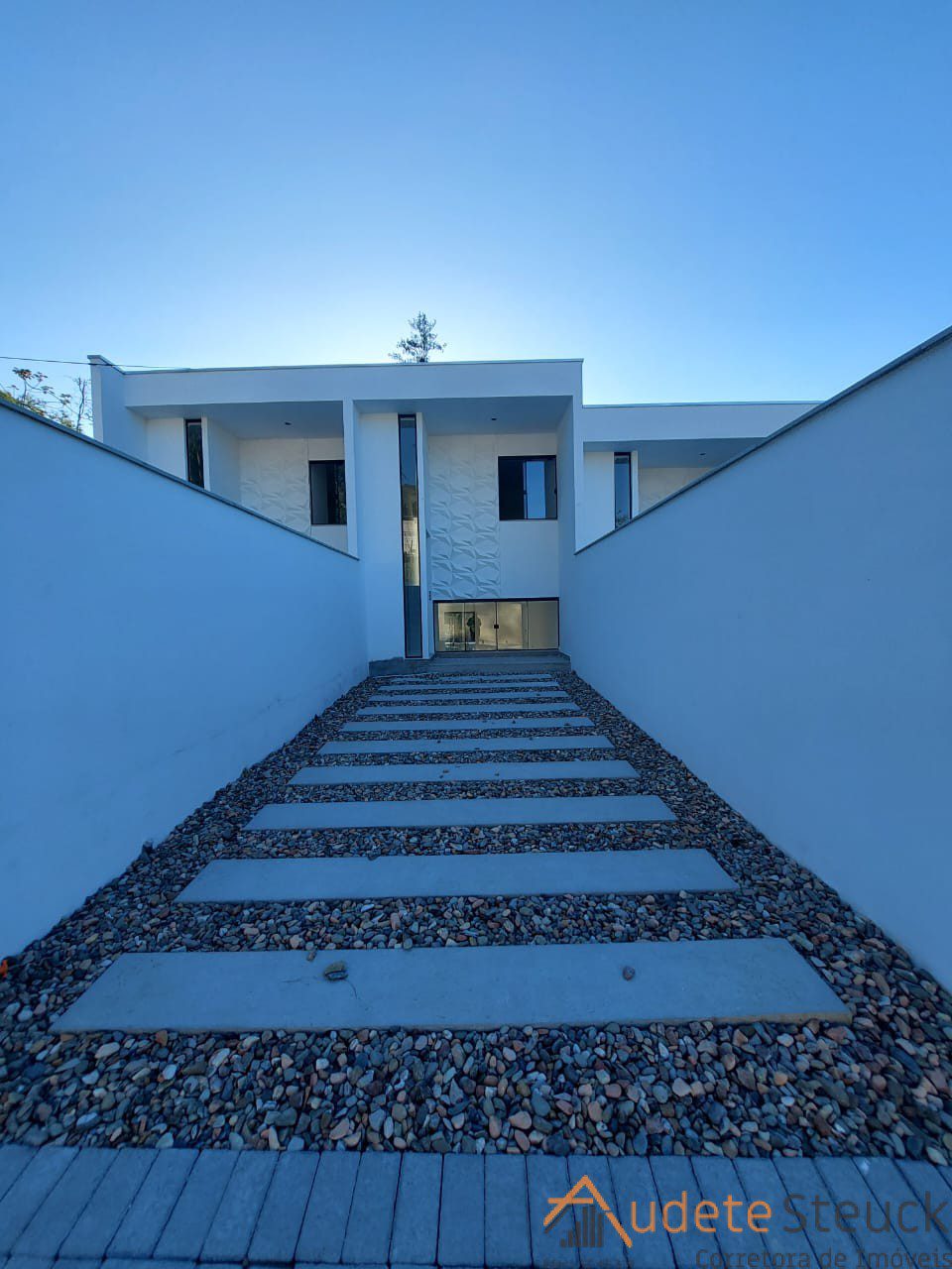 Casa sobrado Bairro Passo Manso — foto 4