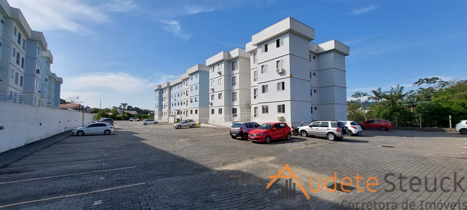 Apartamento no Bairro Água Verde — foto 3