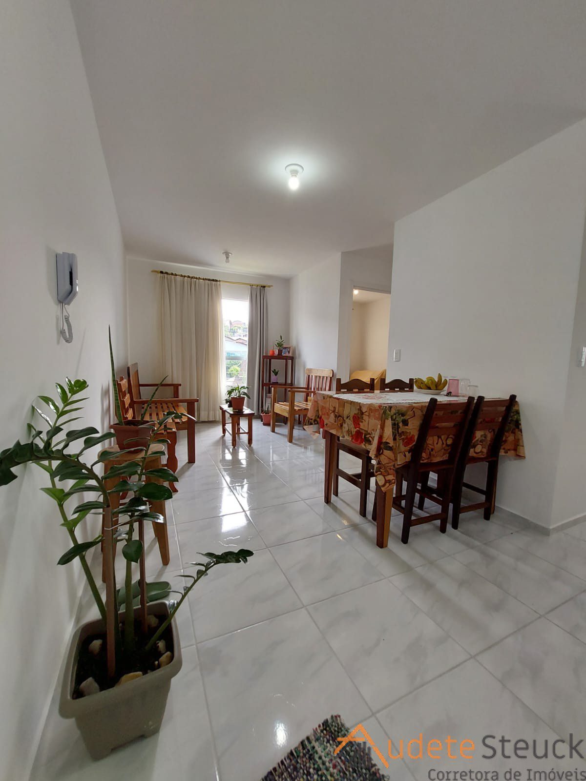 Apartamento no Bairro Água Verde — foto 7