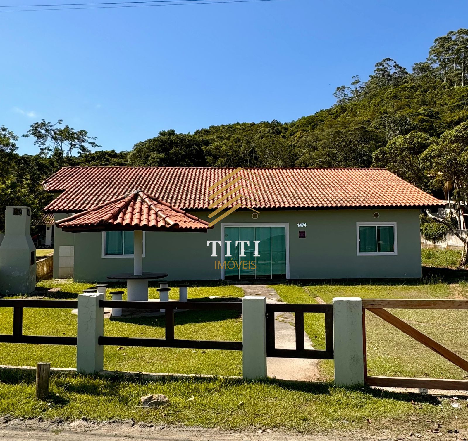 Linda Casa Frente Mar em Zimbros