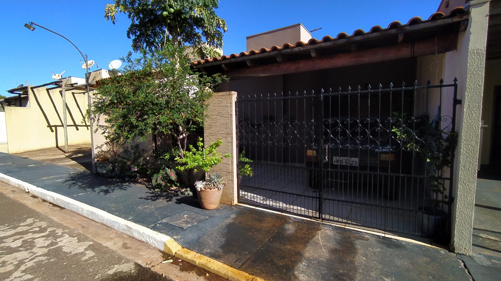 CASA EM CONDOMÍNIO - JD MARCIA