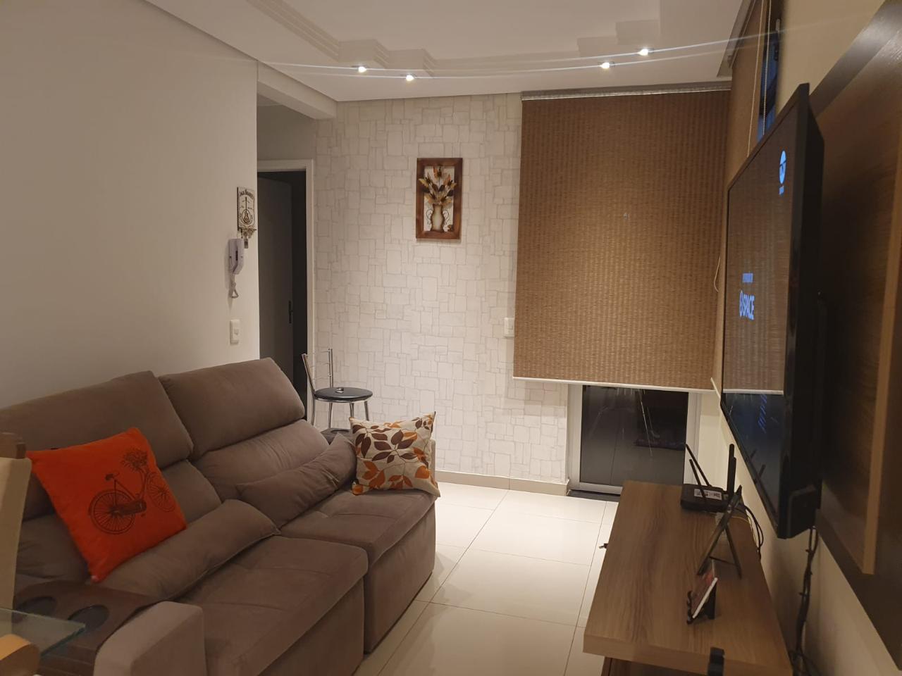 Vende-se lindo apartamento com área privativa (com churrasqueira) , 2 banheiros, 2 quartos, 1 vaga de garagem