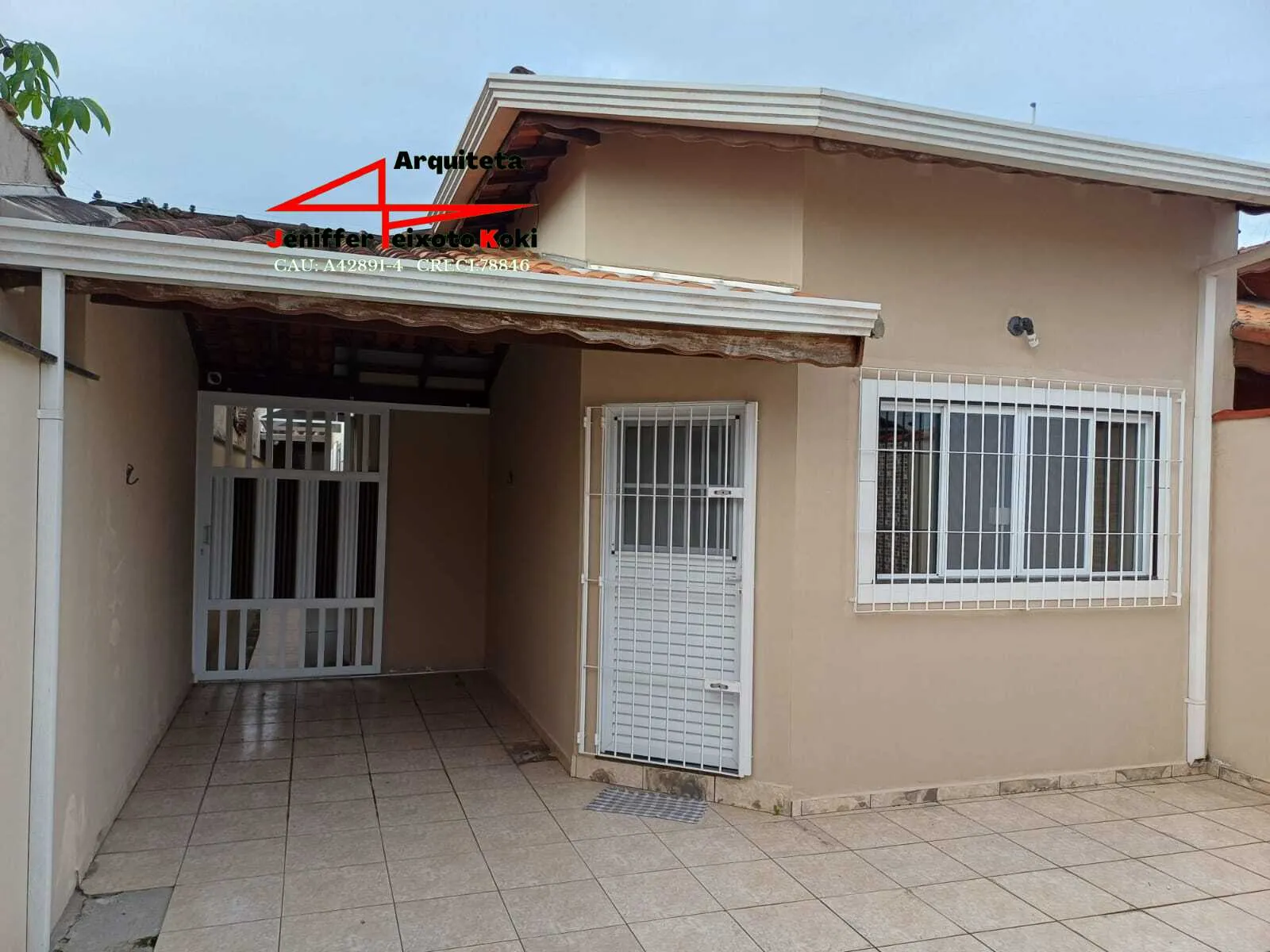 Casa à venda com 2 dormitórios e 2 vagas no bairro Gaivota, Itanhaém/SP